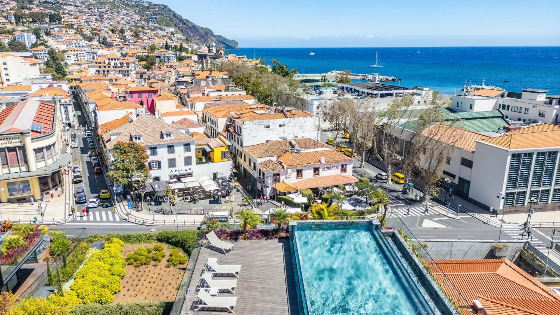 Apartament Infinity Pool & Private Garden Oasis At Savoy Insular Funchal  Portugalia