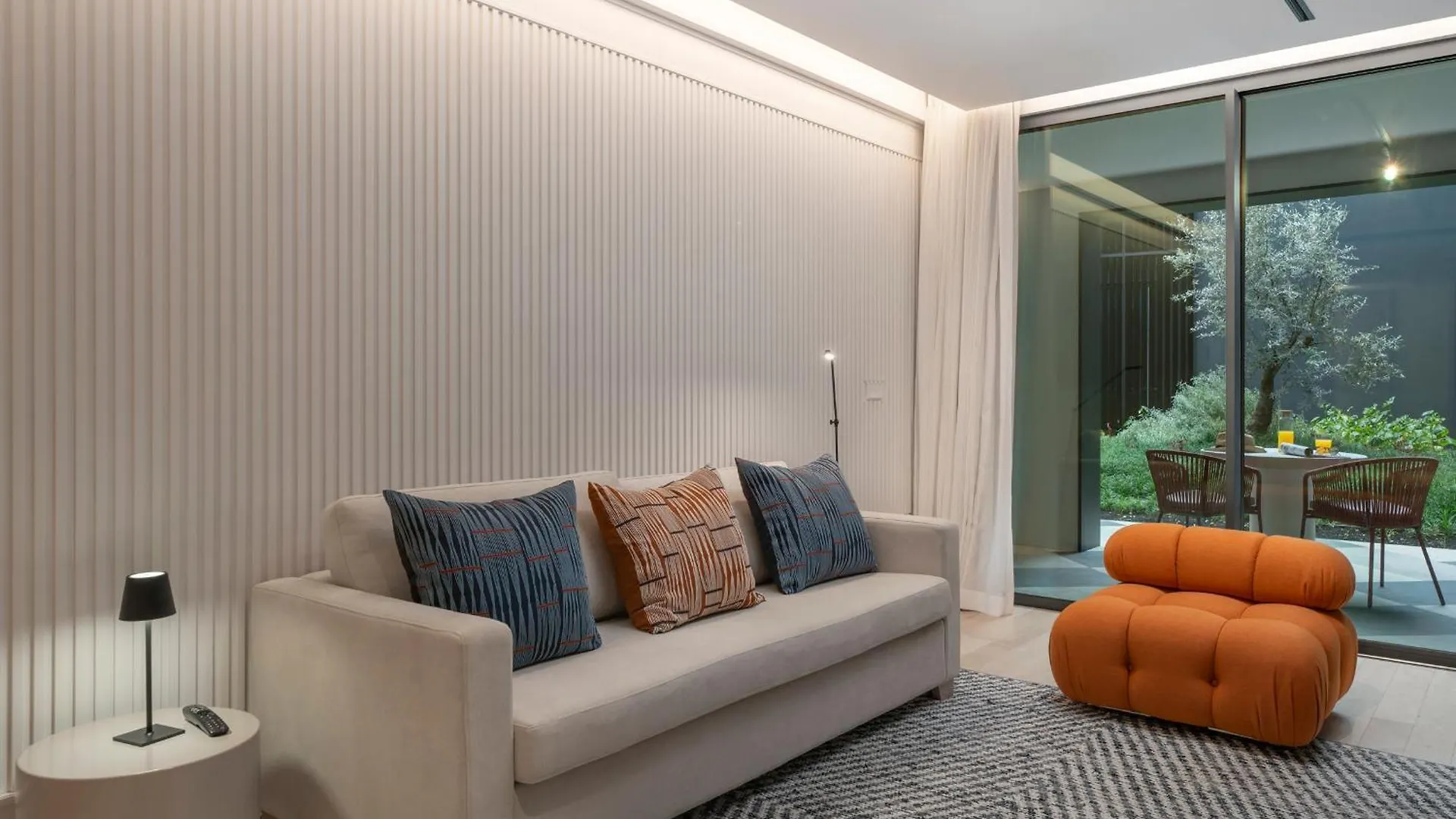 Apartament Infinity Pool & Private Garden Oasis At Savoy Insular Funchal  Funchal (Madeira)