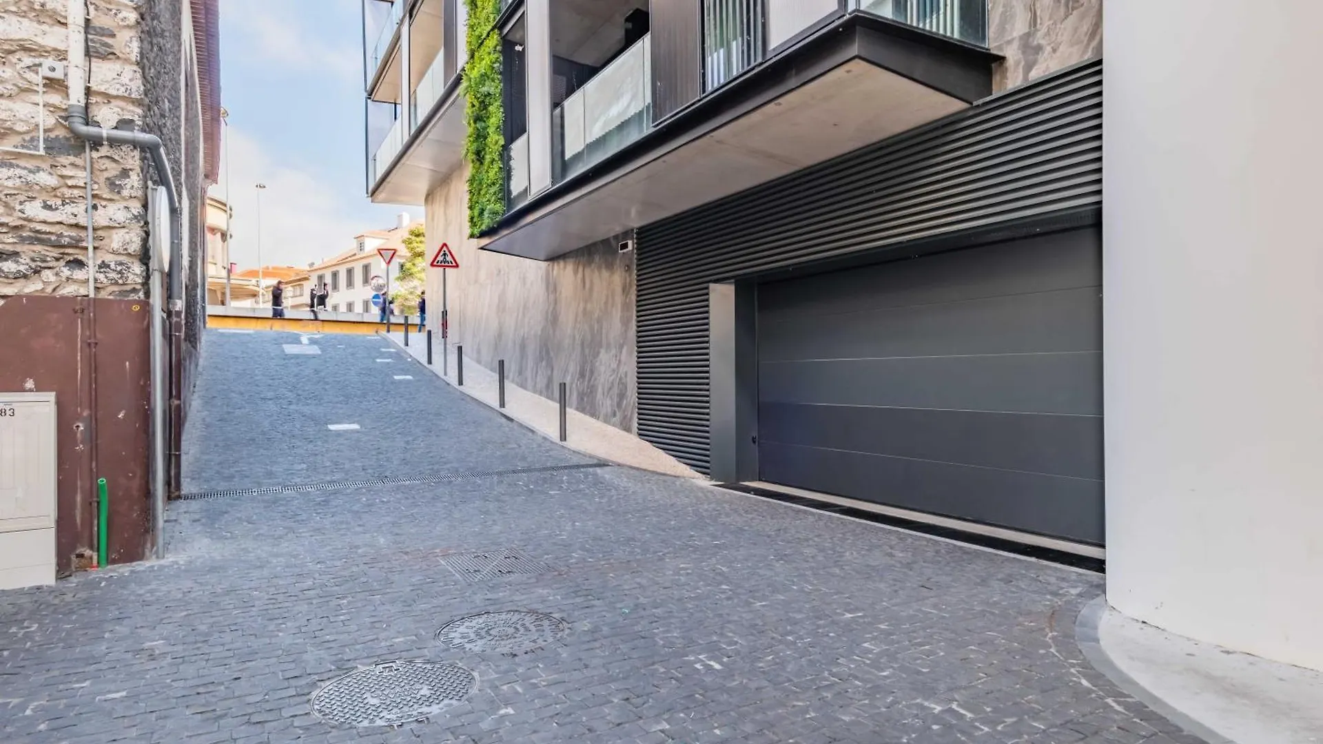 Apartament Infinity Pool & Private Garden Oasis At Savoy Insular Funchal  Funchal (Madeira)